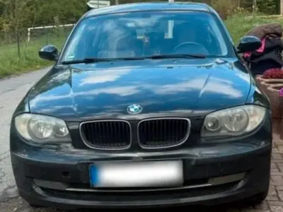 Gebraucht BMW 116 122 PS (89 kW) 2008 Schwarz Kleinwagen