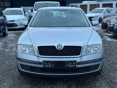 Gebraucht Skoda Octavia Ambiente 102 PS (75 kW) 2008 Silber Kombi