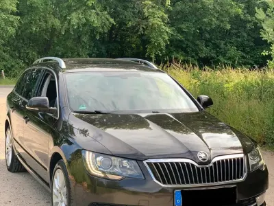 Gebraucht Skoda Superb 170 PS (125 kW) 2014 Braun Kombi
