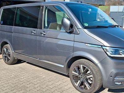 Gebraucht VW Multivan 204 PS (150 kW) 2022 Grau Van