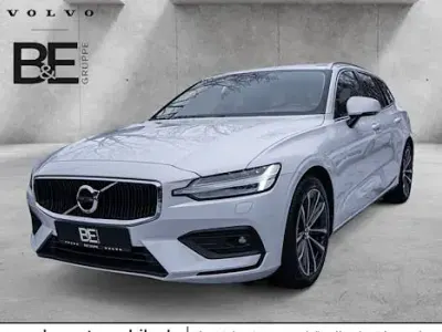 Second-hand Volvo V60 Momentum 190 CP (139 kW) 2020 Alb Break