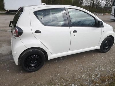 Usata Toyota Aygo 68 CV (50 kW) 2009 Bianco Utilitaria