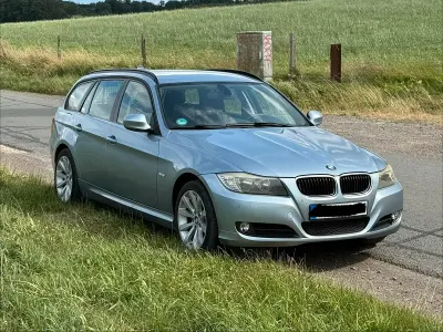 Gebraucht BMW 318 143 PS (105 kW) 2011 Andere farben Kombi