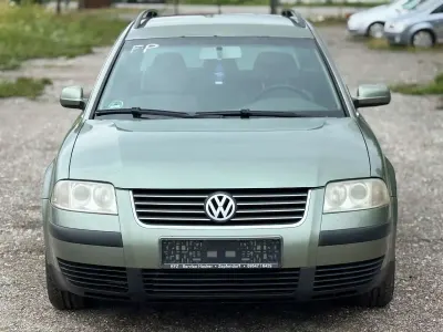 Gebraucht VW Passat 131 PS (96 kW) 2003 Grün Kombi