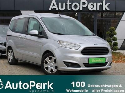 Gebraucht 2015 Ford Tourneo Courier Trend Van / Kleinbus | 6.400 € (Fairer Preis)