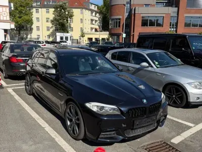 Gebraucht BMW M550 Shadowline 381 PS (280 kW) 2012 Blau Limousine