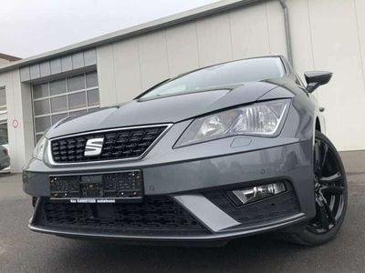 gebraucht Seat Leon ST 1.6 TDI DSG Black-Line Navi PDC SHZ Klima