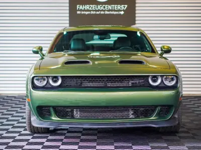 Używany Dodge Challenger SXT 309 KM (227 kW) 2021 Zielony Coupe