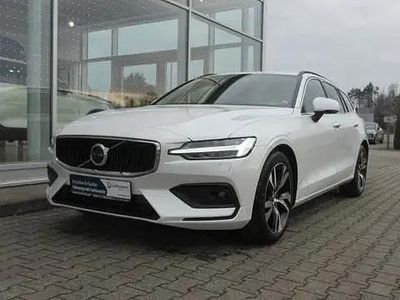 Usata Volvo V60 Core 197 CV (144 kW) 2024 Bianco Station wagon