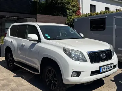 Gebraucht Toyota Land Cruiser Anniversary 190 PS (139 kW) 2012 Weiß SUV