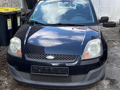 Gebraucht Ford Fiesta 70 PS (51 kW) 2006 Blau Kleinwagen
