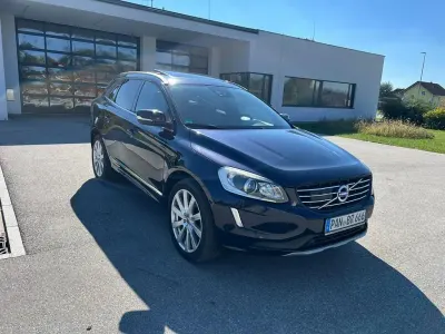 Używany Volvo XC60 Summum 220 KM (161 kW) 2016 Niebieski SUV