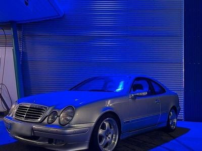 Gebraucht Mercedes CLK230 193 PS (141 kW) 2000 Silber Coupé