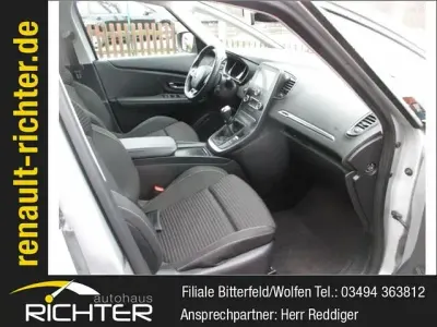 Gebraucht Renault Grand Scénic Business 140 PS (102 kW) 2021 Silber Van / Kleinbus
