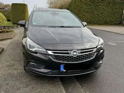 Usata Opel Astra Ultimate 136 CV (100 kW) 2019 Nero Station wagon