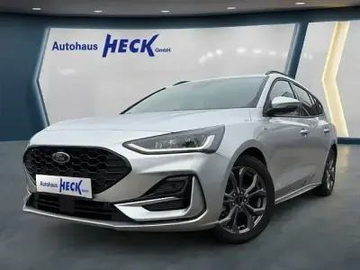 Gebraucht Ford Focus ST-Line 155 PS (114 kW) 2024 Silber Limousine