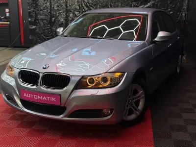 Używany BMW 320 Sport Line 170 KM (125 kW) 2009 Niebieski Sedan/Limuzyna