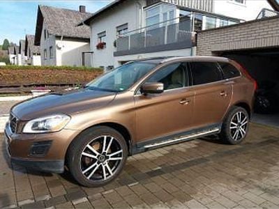 Gold Gebraucht 2010 Volvo XC60 Summum SUV | 9.500 € (Guter Preis)