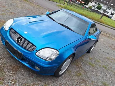 Gebraucht Mercedes SLK320 218 PS (160 kW) 2000 Blau Cabrio