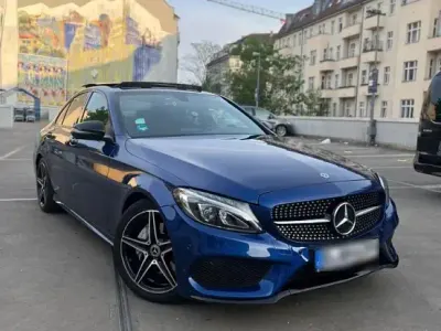 Gebraucht Mercedes C180 AMG line 116 PS (85 kW) 2019 Blau Limousine