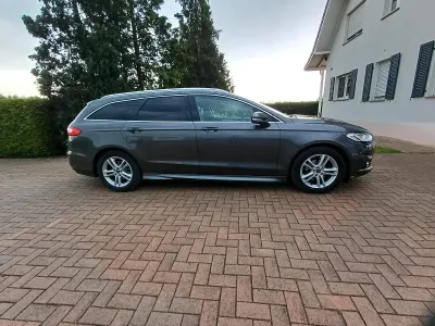 Gebraucht Ford Mondeo Titanium 180 PS (132 kW) 2017 Andere farben Kombi