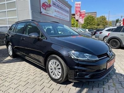Schwarz Gebraucht 2019 VW Golf VII Trendline Kombi | 17.400 € (Etwas zu teuer)