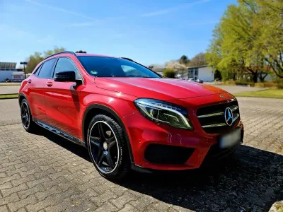 Gebraucht Mercedes GLA200 AMG line Plus 156 PS (114 kW) 2014 Rot SUV