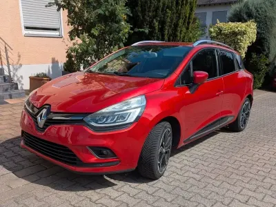 Gebraucht Renault Clio Intens 90 PS (66 kW) 2017 Rot Limousine
