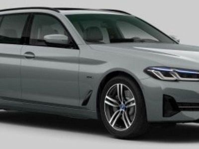 Gebraucht BMW 530e Shadowline 292 PS (214 kW) 2022 Grau Kombi