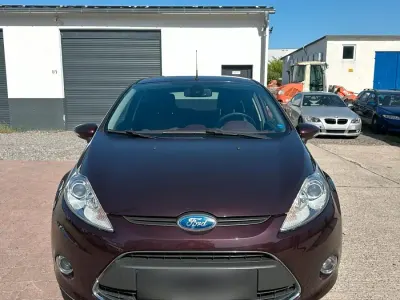Gebraucht Ford Fiesta 82 PS (60 kW) 2010 Andere farben Kleinwagen