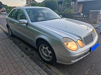 Mercedes E220