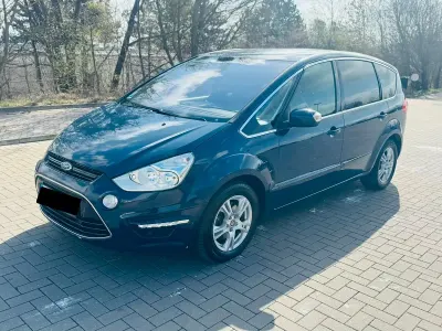 Używany Ford S-MAX S 163 KM (119 kW) 2014 Niebieski Minivan