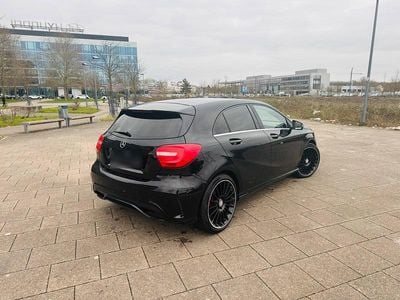 Gebraucht Mercedes A200 136 PS (100 kW) 2014 Schwarz Limousine