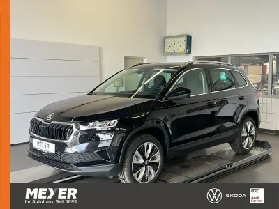 Neu Skoda Karoq Selection 150 PS (110 kW) 2026 Blackmagic perleffekt SUV