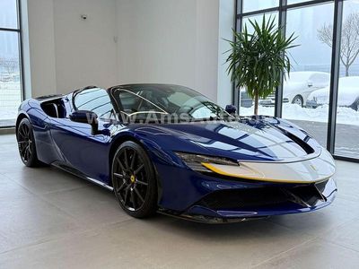 Gebraucht Ferrari SF90 1001 PS (736 kW) 2024 Blau Cabrio
