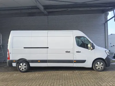 Usata Renault Master 150 CV (110 kW) 2023 Bianco Monovolume