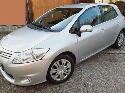 gebraucht Toyota Auris 1,4-l-D-4D Life Life