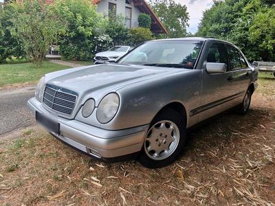 Mercedes E240