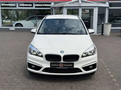 Gebraucht BMW 218 Advantage 136 PS (100 kW) 2016 Alpinweiss iii Van / Kleinbus