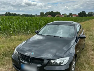 Gebraucht BMW 318 150 PS (110 kW) 2007 Schwarz Limousine