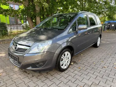 Gebraucht Opel Zafira Family 140 PS (102 kW) 2012 Grau Van / Kleinbus