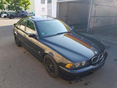 BMW 525