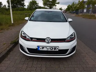 Gebraucht VW Golf VII GTI 220 PS (161 kW) 2015 Weiß Limousine