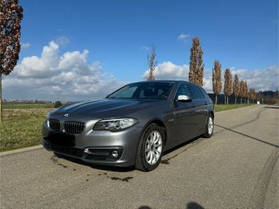 gebraucht BMW 530 d Touring X Drive Luxury Line /Scheckheft
