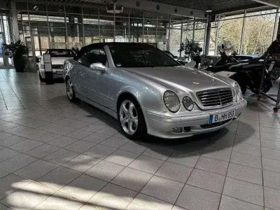 Usata Mercedes CLK230 Elegance 197 CV (144 kW) 2002 Argento Cabrio