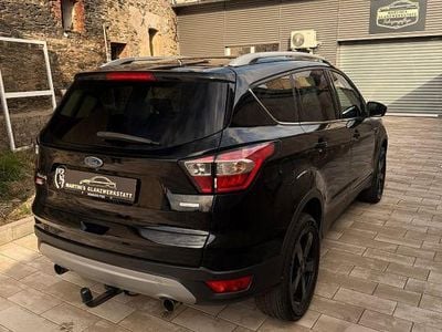 Gebraucht Ford Kuga Titanium 150 PS (110 kW) 2017 Schwarz SUV