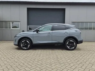 Neu Nissan Qashqai 360º 158 PS (116 kW) 2026 Ceramic grey SUV