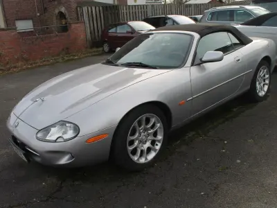 Gebraucht Jaguar XK 209 PS (153 kW) 2000 Silber Cabrio
