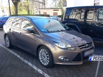 Używany Ford Focus 140 KM (102 kW) 2012 Szary Kombi