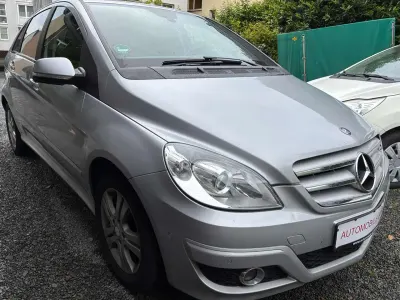 Gebraucht Mercedes B200 136 PS (100 kW) 2009 Silber Van / Kleinbus